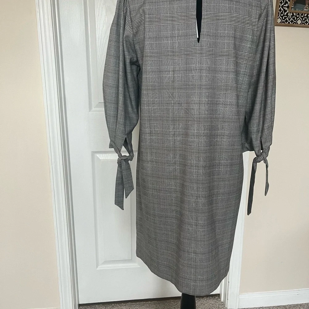 H&M Women’s Black White Red Plaid Short Tie Sleeve Mini Dress‎ Sz 10~NWT